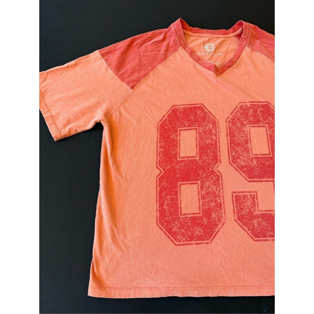 NWOT Graphic Oversized Tee 89 - Picture 2 of 3